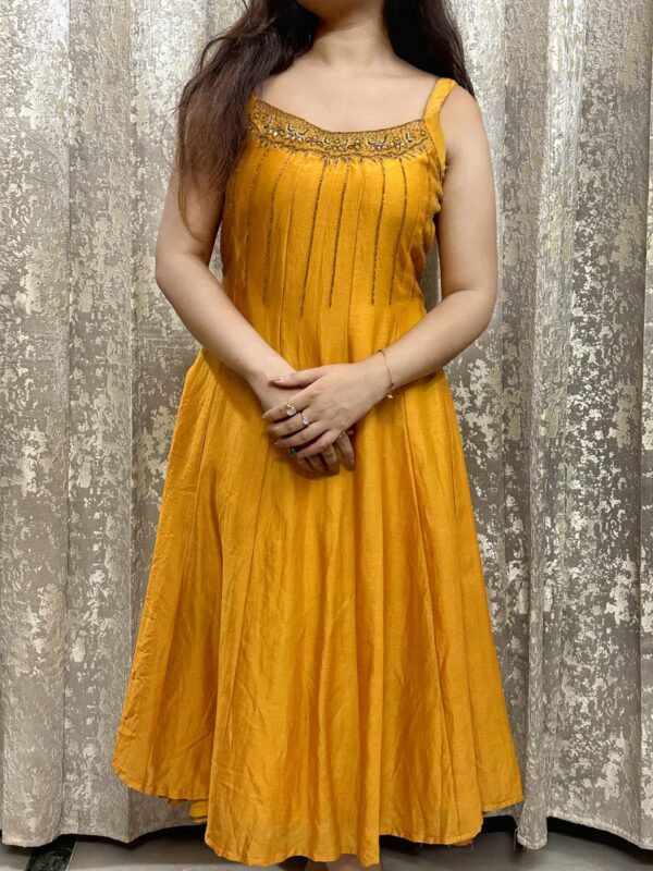 19C87EA1-6EE4-4AF9-8A41-968C2BECA009_L0_001-26_11_2025, 10_59_08 AM Saffron Gold Midi Dress
