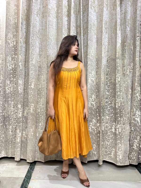 FFBD4904-C1EC-4FF1-A758-6010272AA698_L0_001-26_11_2025, 10_59_08 AM Saffron Gold Midi Dress