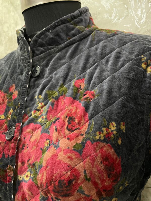 IMG_7097 Red rose Velvet Quilt Reversible Jacket