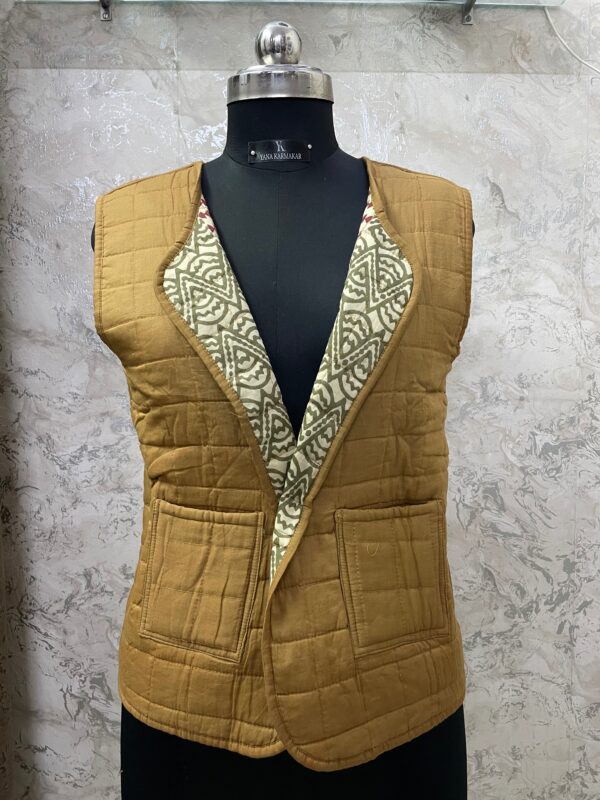 IMG_7164 Multi-Print Reversible Cotton Quilt Jacket (Sleeveless)